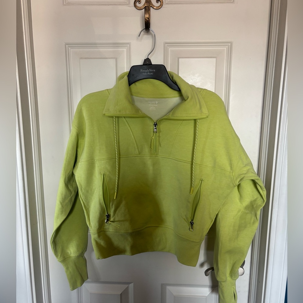 Old Navy NWOT Stylish Green Women's crop hoodie